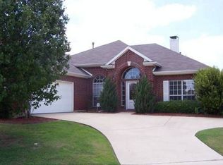 2516 Stone Mountain Dr, Denton, TX 76210