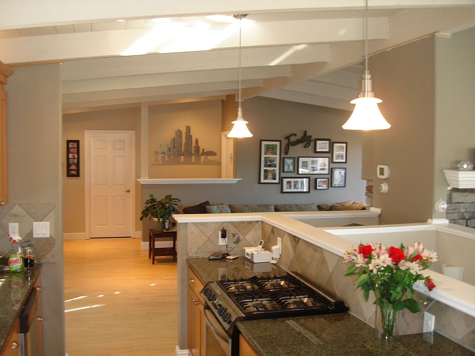 2nd image of 3307 W Tapps Dr E