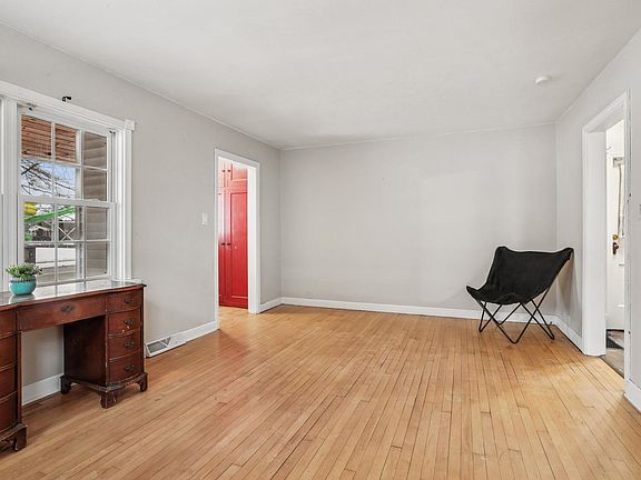 3rd image of 1820 Rankin St