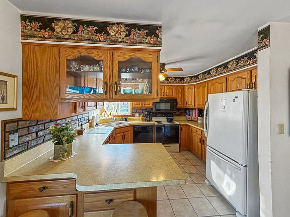 5th image of 6057 N Lake Rd