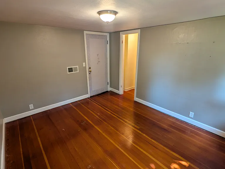 408 W Messenger St #3 — Photo 2