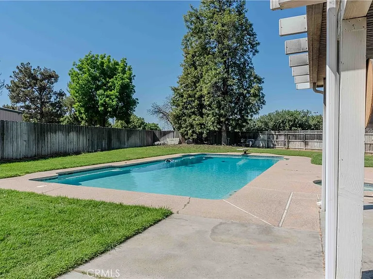 1042 Robinson Ct — Photo 51