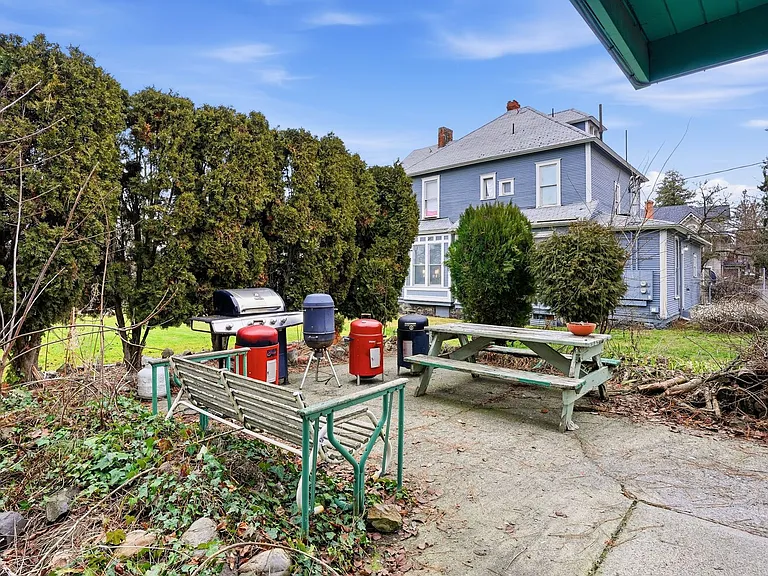 1611 W 8th Ave — Photo 18