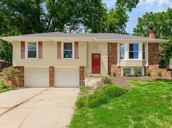 409 NE Duncan Rd, Blue Springs, MO 64014