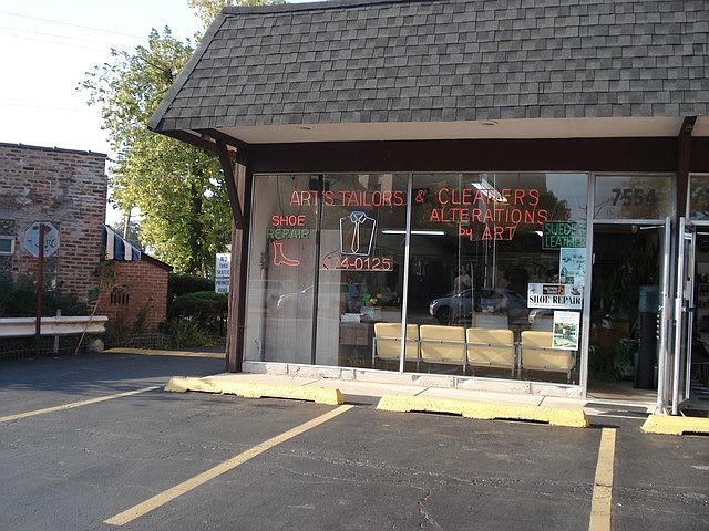 2nd image of 7554 Lincoln Ave
