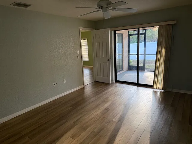 24540 Harborview Rd — Photo 6