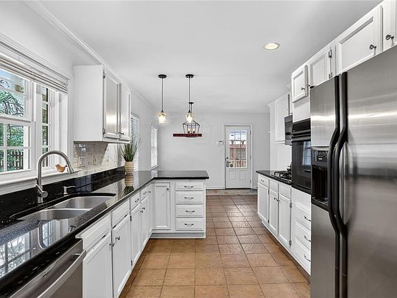 5th image of 1127 Moores Mill Rd NW