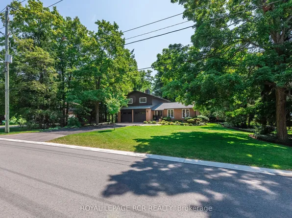 1026 Queens Bush Rd E, Wellesley, ON N0B 2T0