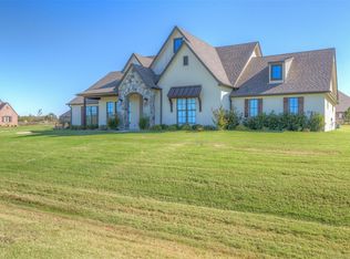 9025 N 65th Pl E, Owasso, OK 74055
