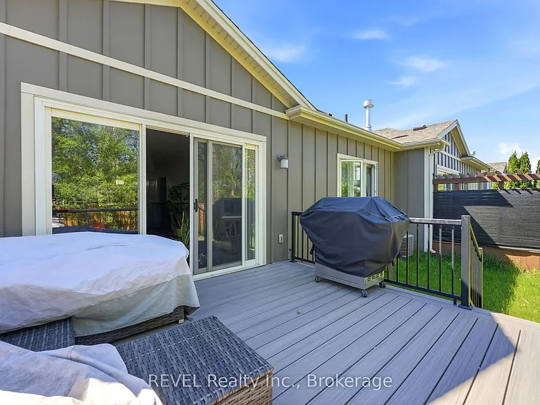 39 Pierpoint Dr — Photo 27