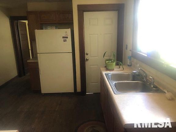 5th image of 230 N Bissell St