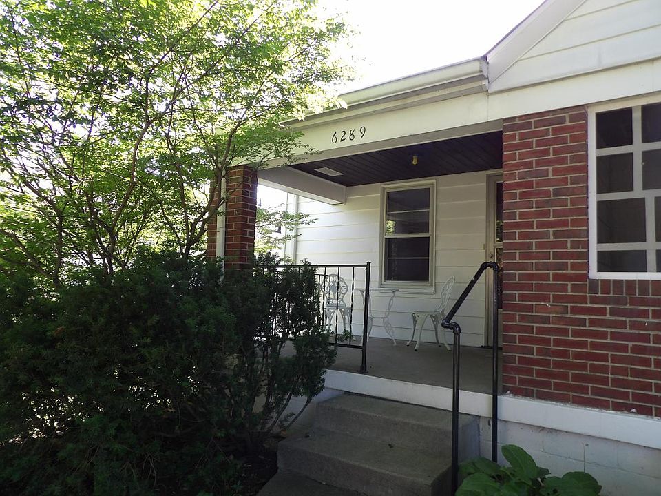 Front entry of home