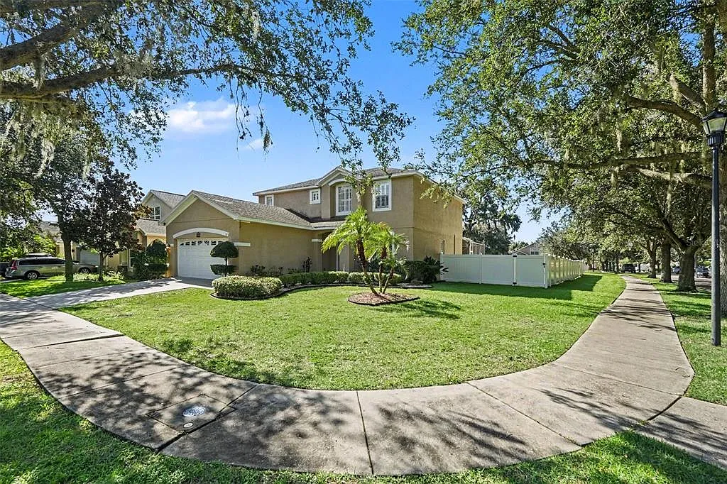 4 bed, 2.5 bath, 2530 sqft, $3,000 — Photo 3
