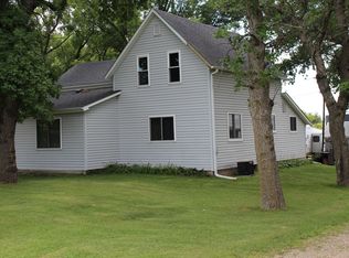 104 3rd St, Dickens, IA 51333