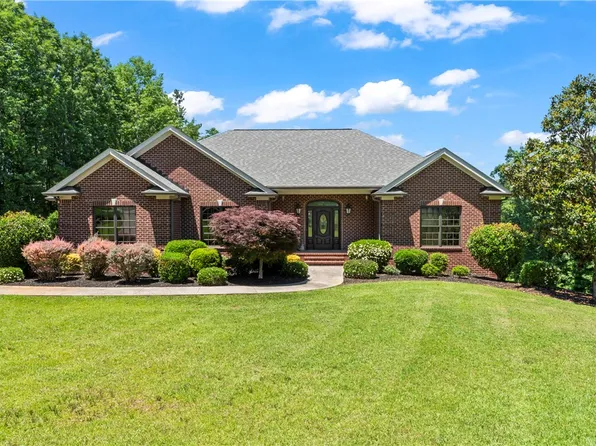 579 Terrapin Crossing Rd, Pickens, SC 29671