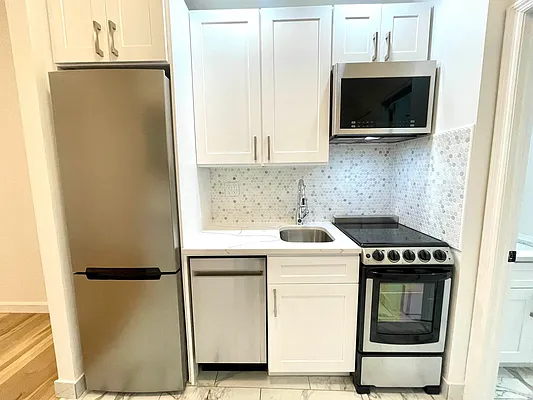 Rented by J PRESTON AND ASSOCIATES INC | media 14