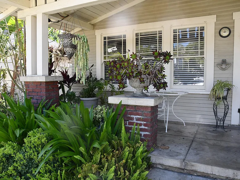 N Orange St — Photo 1