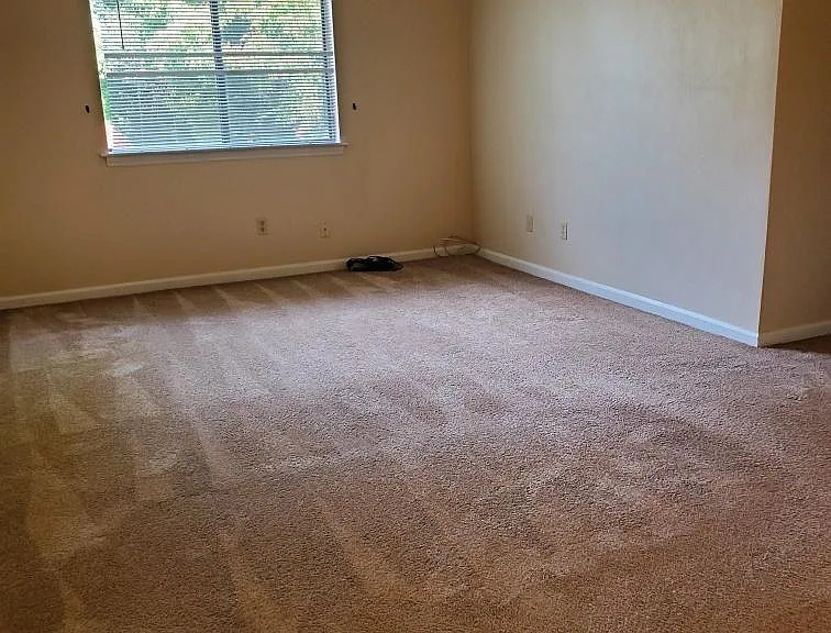 1727 Memorial Ave SW #11 — Photo 1