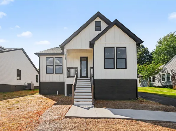 204 Liberty Dr, Easley, SC 29640