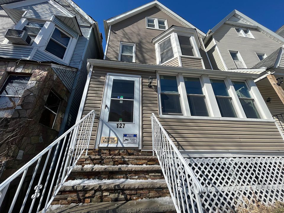 1st image of 127 Palisade Ave #2