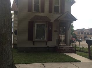 874 Elizabeth St, Elgin, IL 60120