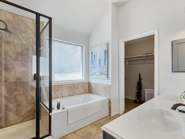 310 Chaparral Dr — Photo 16