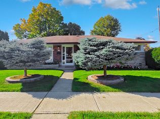 14 Dalehurst Ave, Toronto, ON M1G 2X8