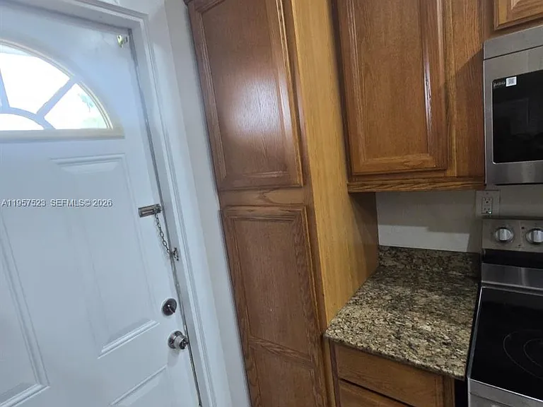 5151 W Oakland Park Blvd #303 — Photo 12