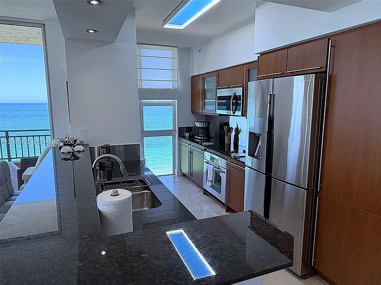2080 S Ocean Dr #MPH12 — Photo 8