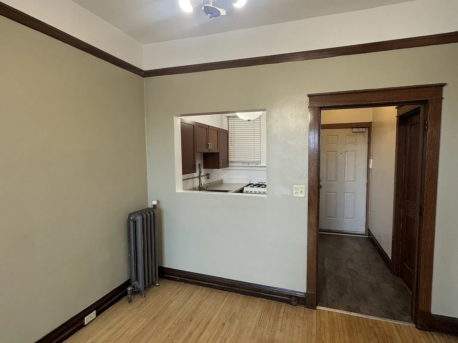 Studio, 435 sqft, $1,225 — Photo 2