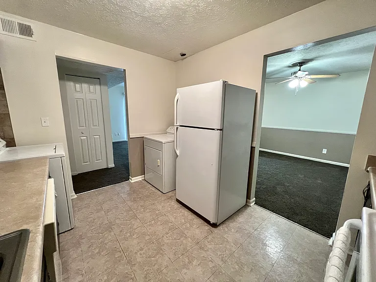 Derby Run Apartments — Photo 64