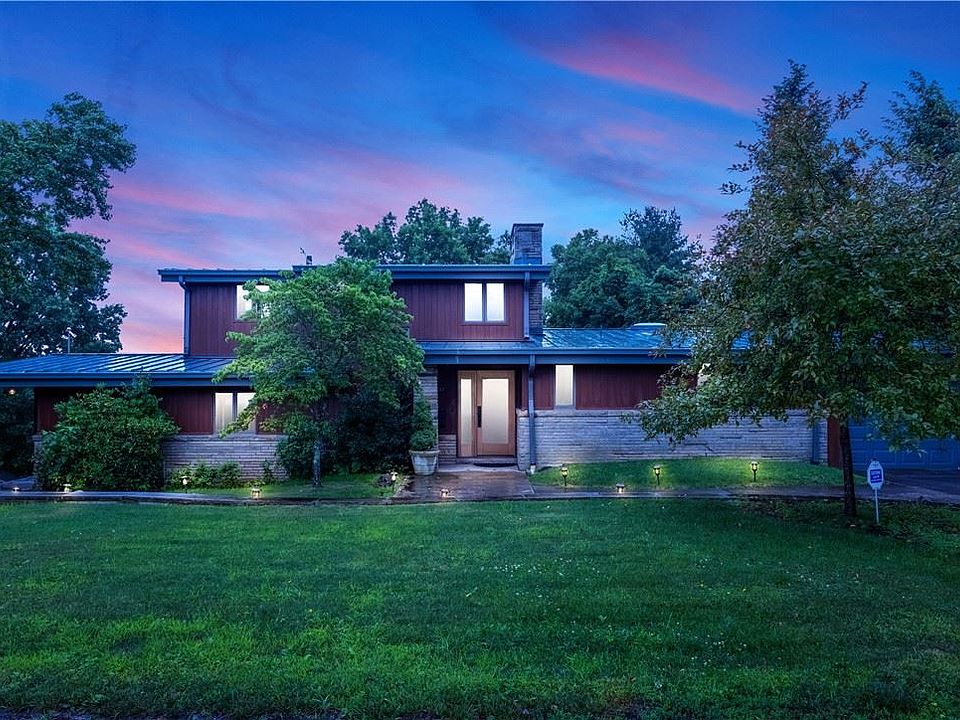 1st image of 301 Oberdick Dr