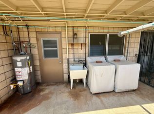717 Hauoli St, Honolulu, HI 96826