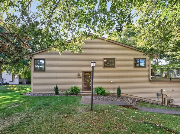 1442 Arden View Dr, Arden Hills, MN 55112