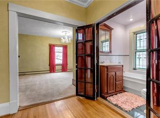 8 Winston Rd, Buffalo, NY 14216