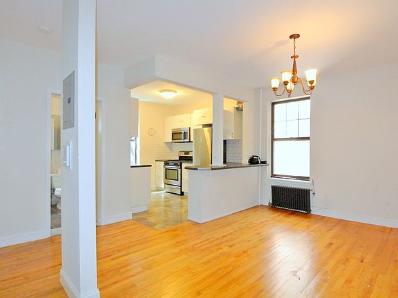 5th image of 3117 Broadway APT 49