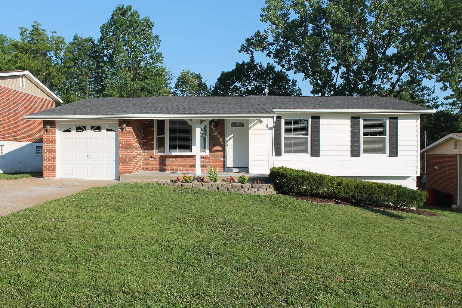 10821 Atterbury Dr photo 1