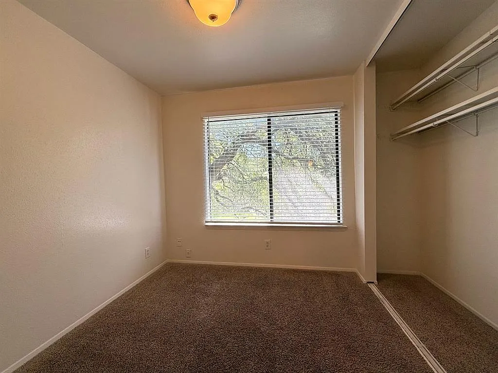 3 bed, 2.5 bath, 1332 sqft, $1,450 — Photo 4