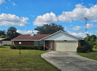 213 Bay Blossom Dr, Sebring, FL 33876