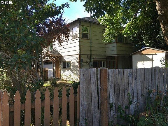 3rd image of 93613 W Howard Ln