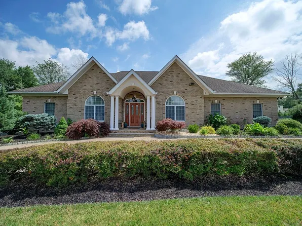 51 Grove Ave, East Hanover, NJ 07936