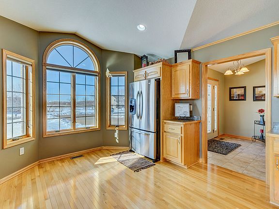 5th image of 26063 Kodiak Ave