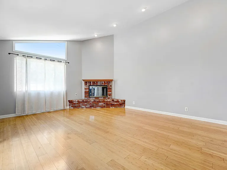 3343 Santa Carlotta St — Photo 10