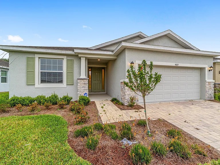 4665 NW 51st Terrace Rd — Photo 4