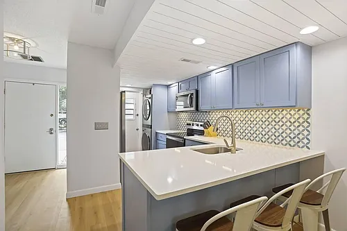 32 S Forest Beach Dr Photo 1