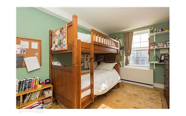 Rented by Douglas Elliman | media 22