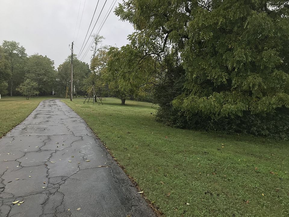 2nd image of 5841 Cloverland Dr