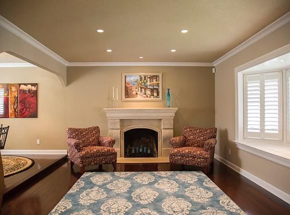 Light and bright Livingroom