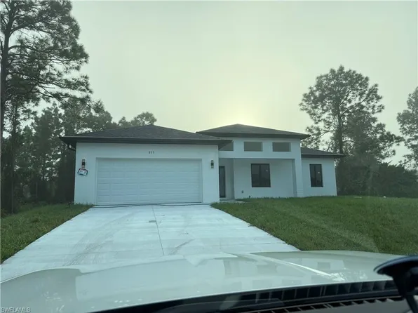 835 Burbank AVE S, LEHIGH ACRES, FL 33974