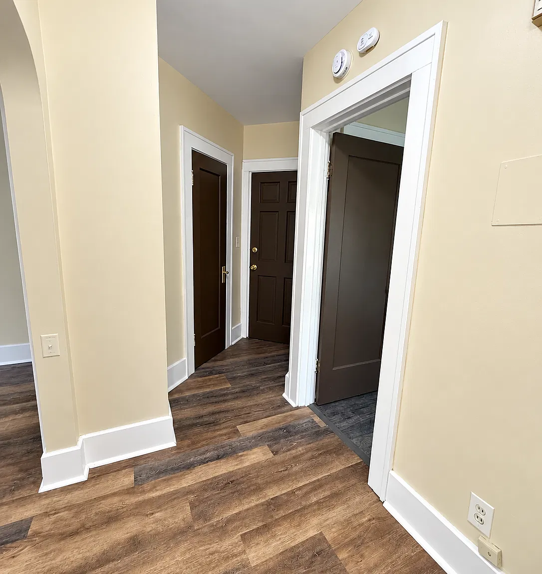 1 bed, 750 sqft, $1,300 — Photo 3